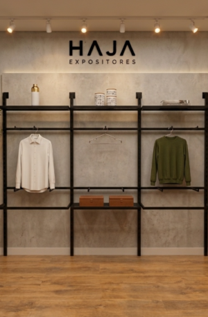 Sistema Expositor Kremalheira de Parede HAJA 3 Módulos – Flexibilidade e Design Comercial Medidas 399 cm de largo, 200 cm de alto e 40 cm de profundidade