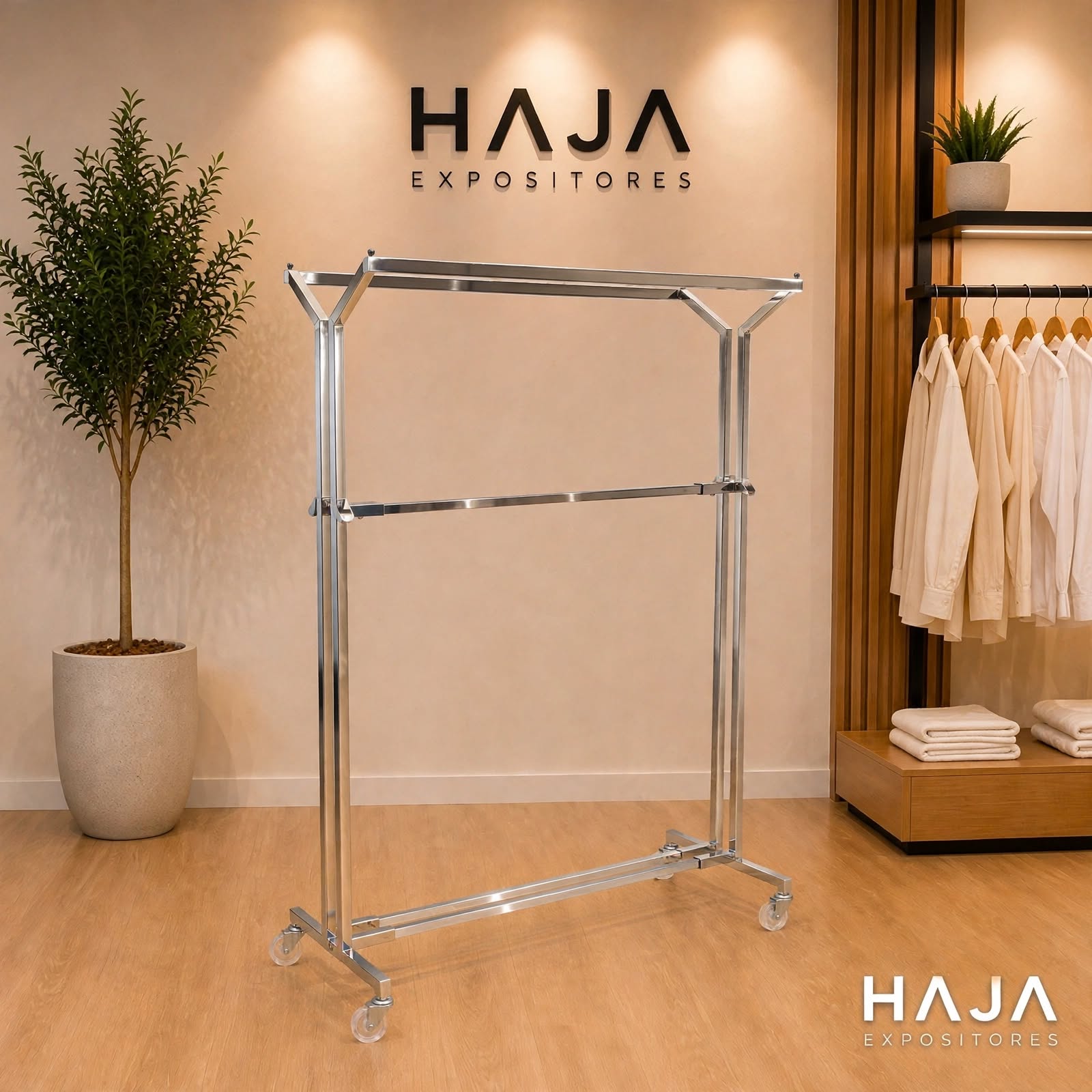 Arara de Roupas Cromada HAJA – Cabideiro Duplo com Rodinhas de Silicone